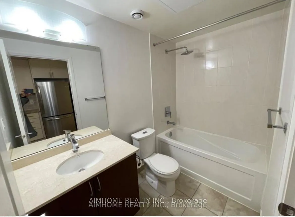 Photo 10 of Unit 1010, 7167 Yonge Street W, Markham, Thornhill — HOMEH