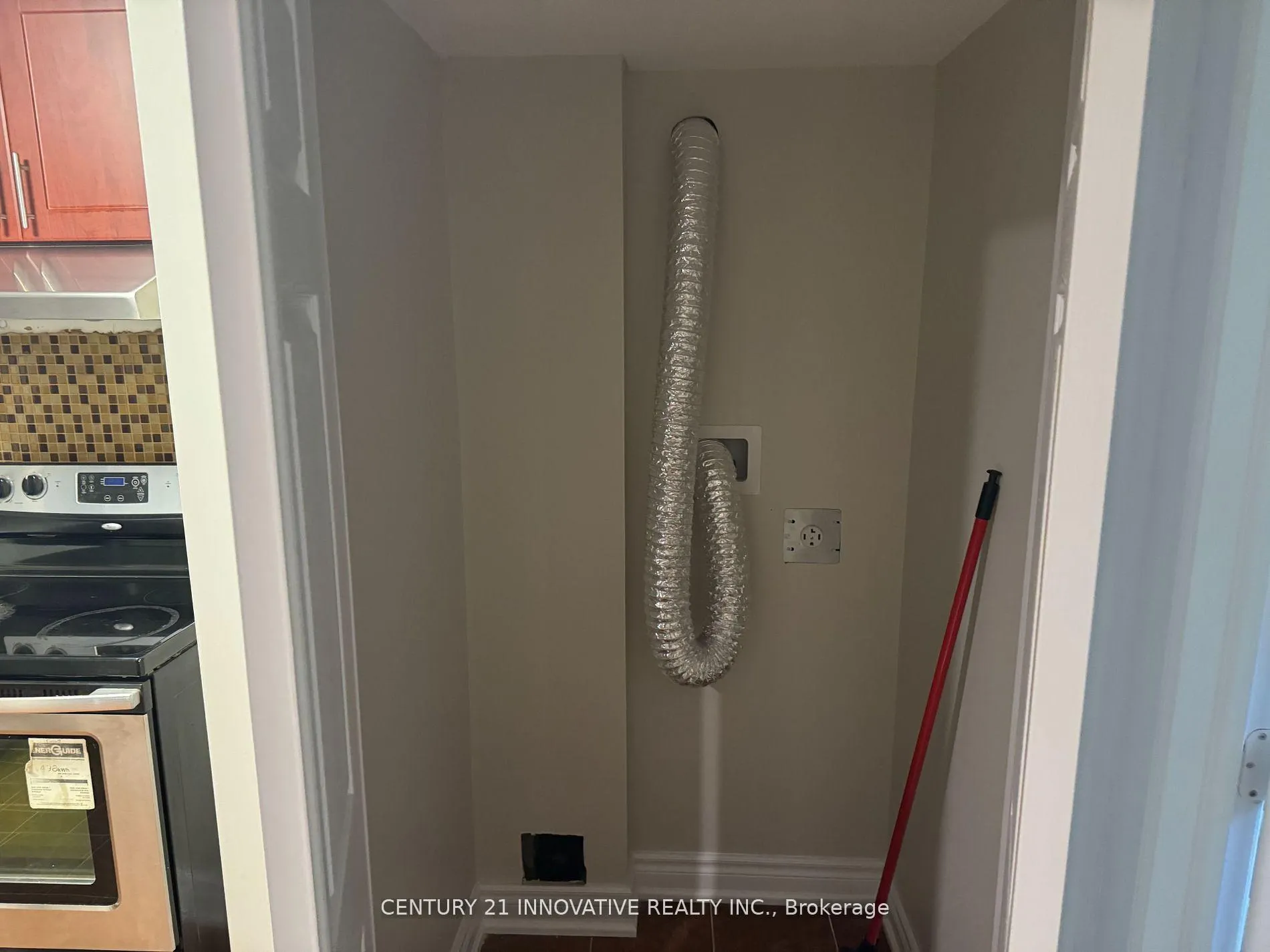 Photo 13 of Unit Basement, 96 Boxwood Crescent, Markham, Rouge Fairways — HOMEH