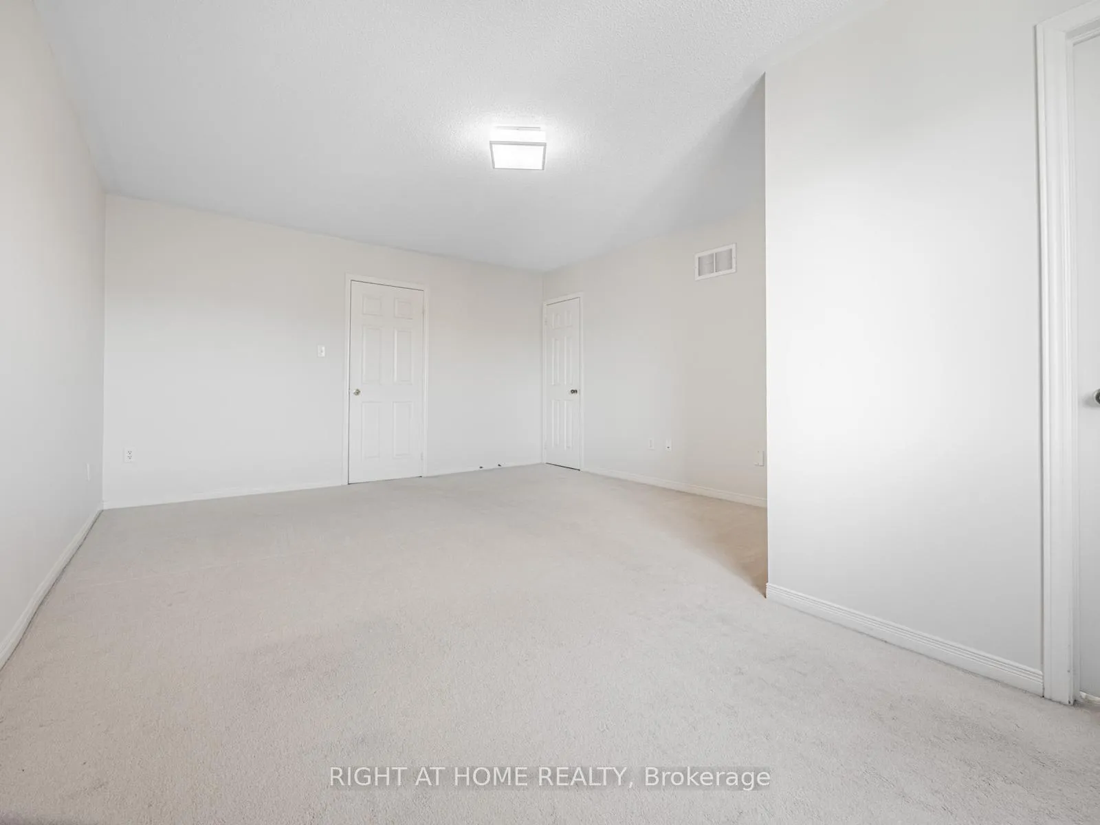 Photo 23 of 6 Martell Gate, Aurora, Bayview Northeast — HOMEH