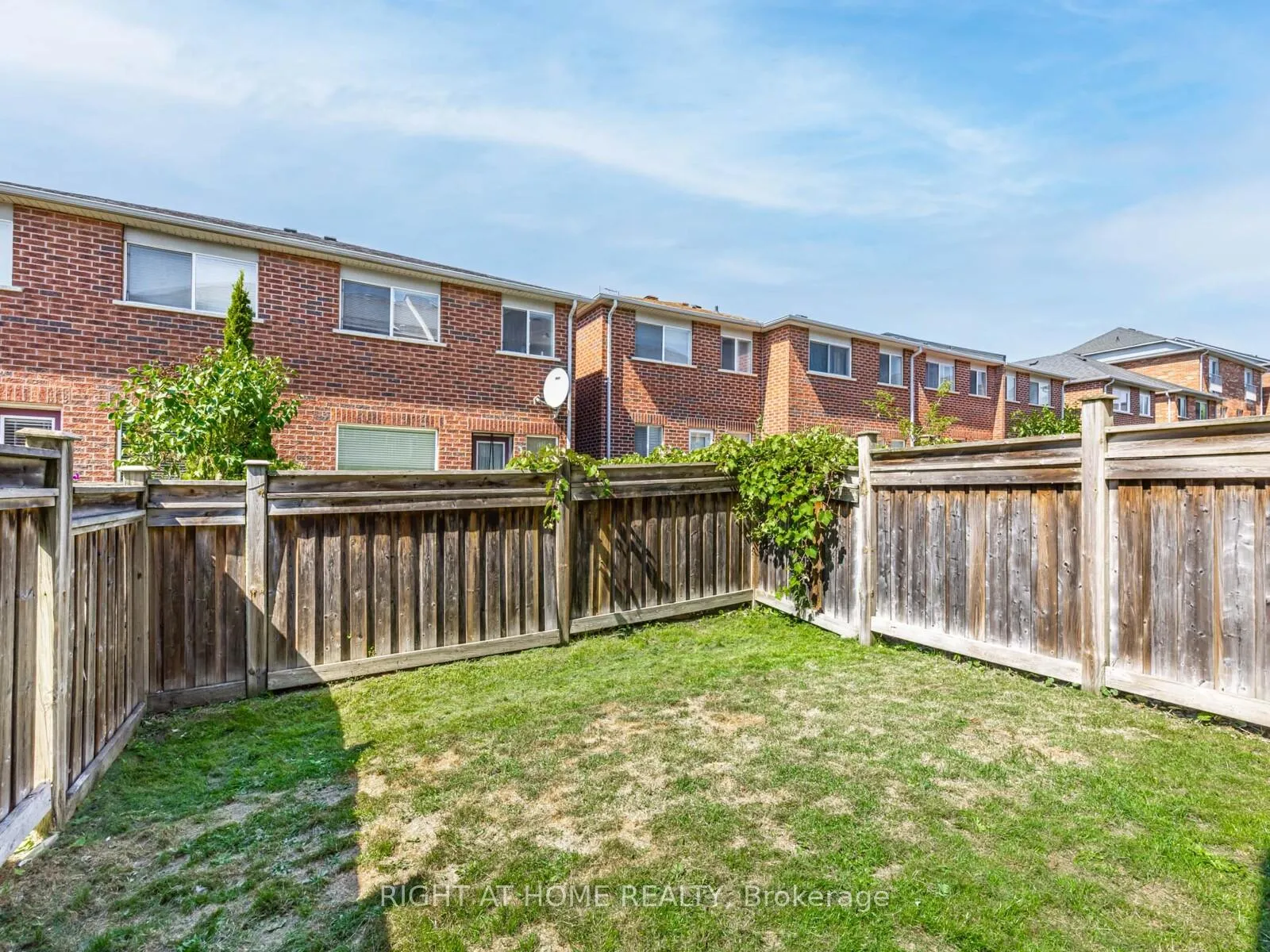 Photo 30 of 6 Martell Gate, Aurora, Bayview Northeast — HOMEH