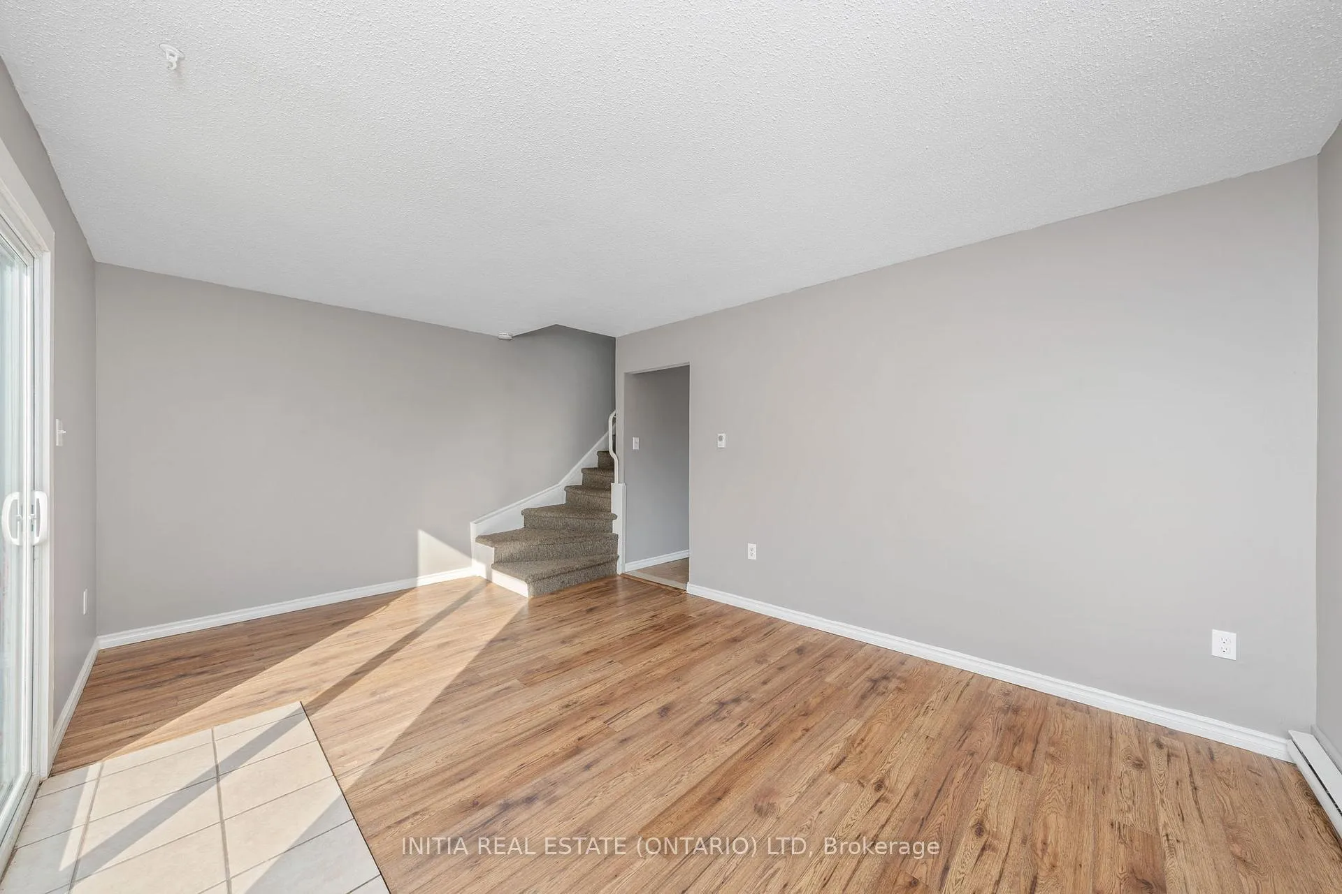 Photo 7 of Unit 98, 348 Cameron Street, St. Clair — HOMEH