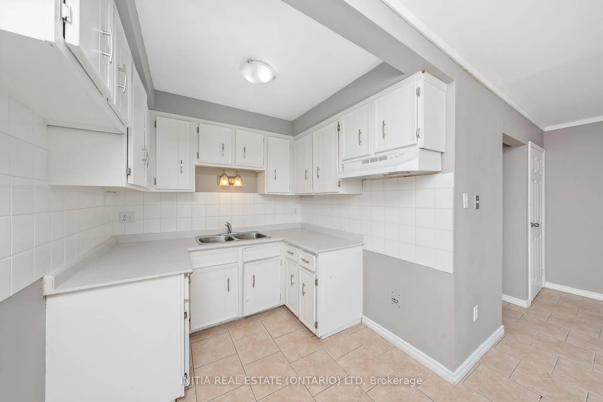 Photo 10 of Unit 98, 348 Cameron Street, St. Clair — HOMEH