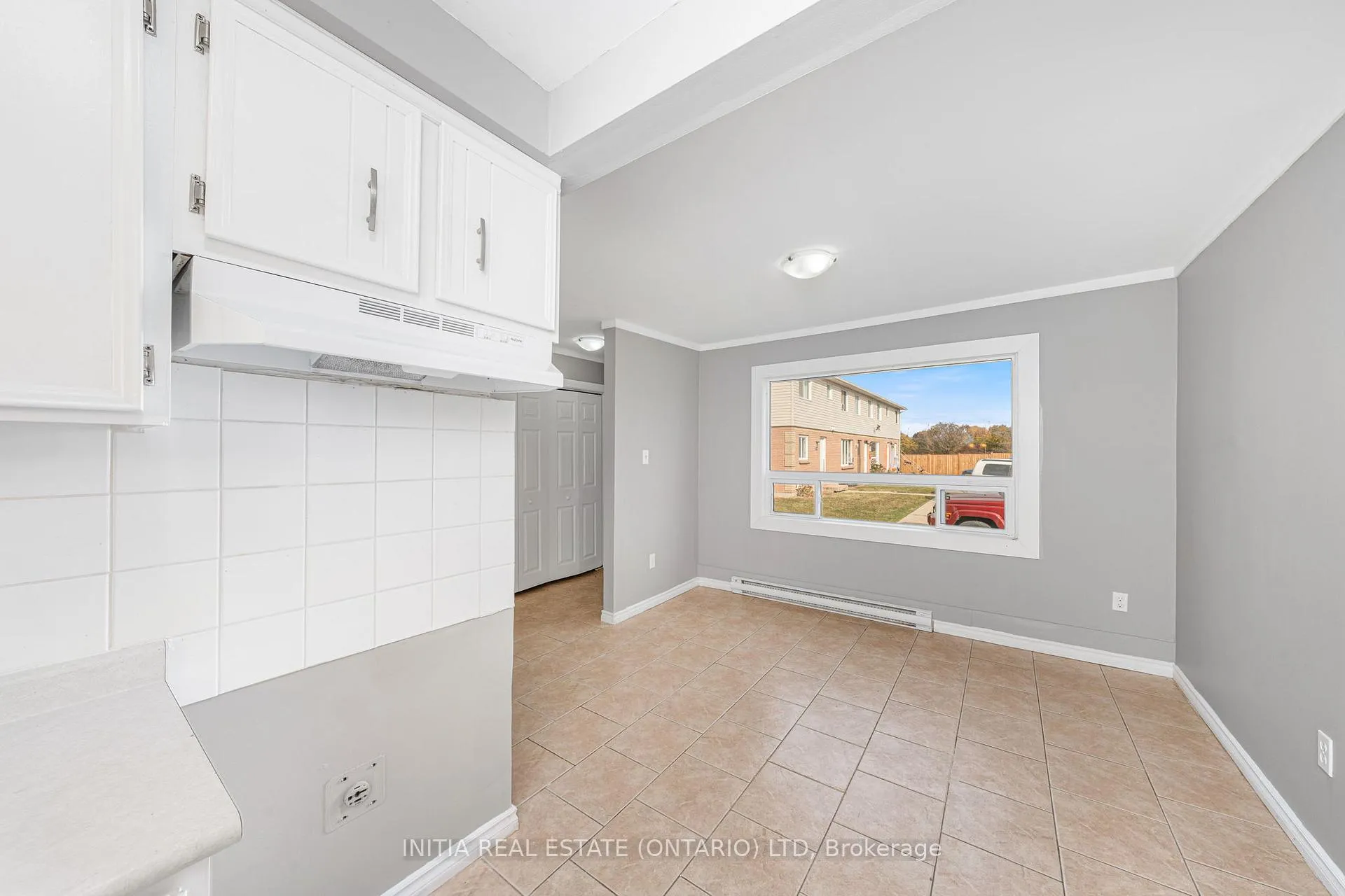 Photo 11 of Unit 98, 348 Cameron Street, St. Clair — HOMEH