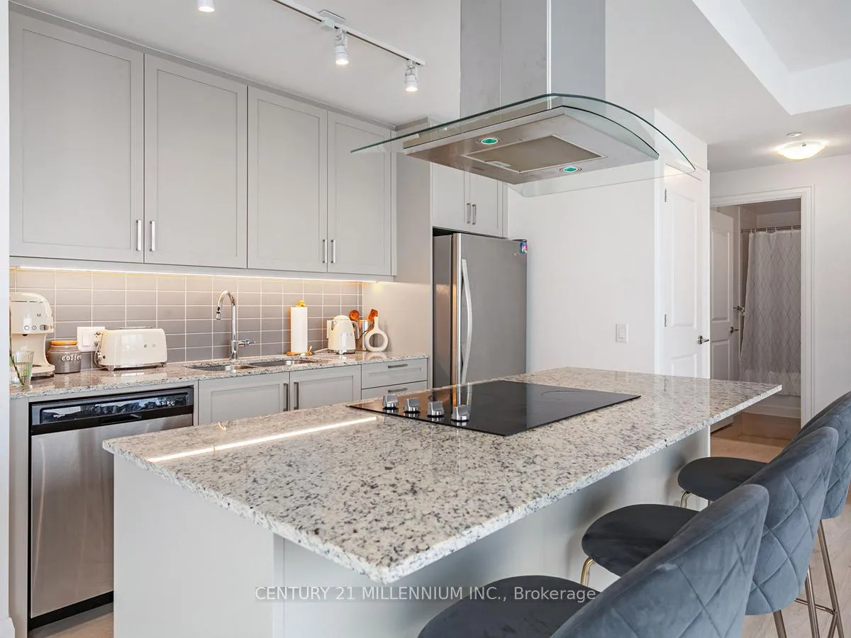 Photo 13 of Unit 1014, 10 Gatineau Drive, Vaughan, Beverley Glen — HOMEH