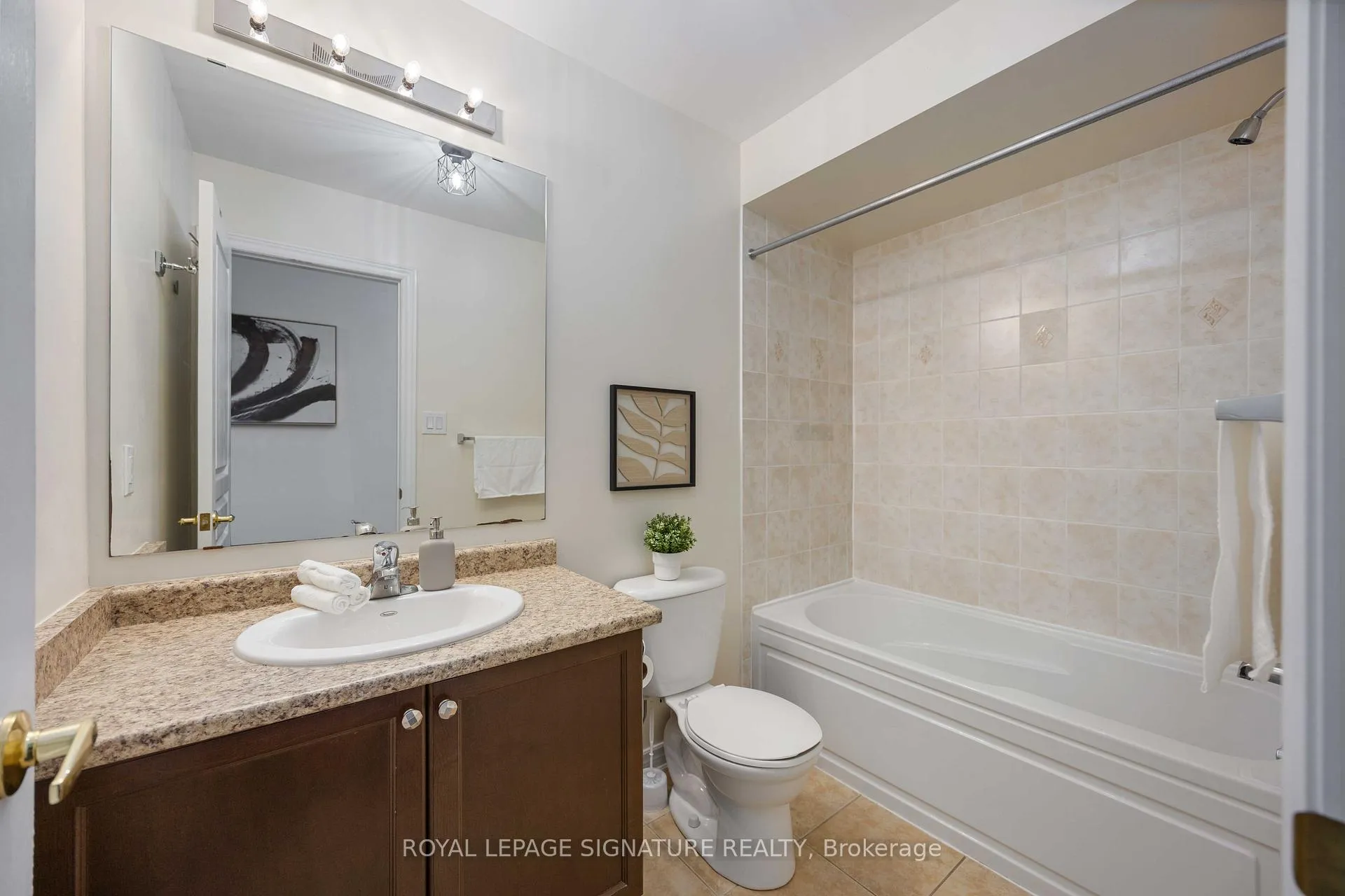 Photo 21 of 11 Gooseman Crescent, Markham, Box Grove — HOMEH