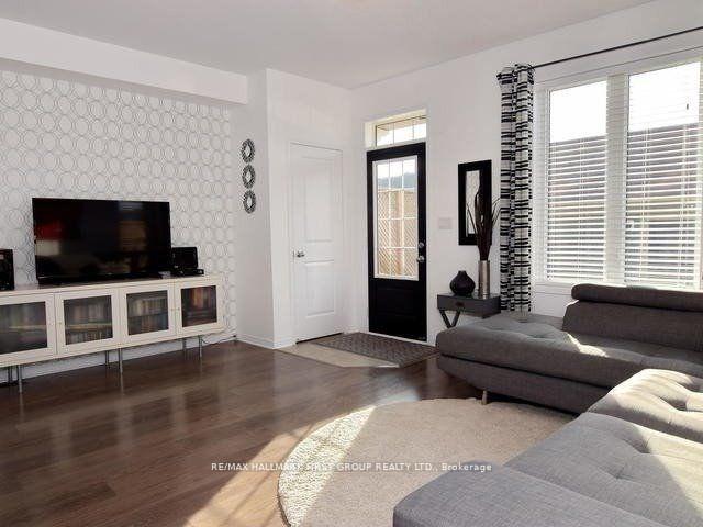 Photo 3 of 73 Ted Miller Crescent, Clarington, Bowmanville — HOMEH