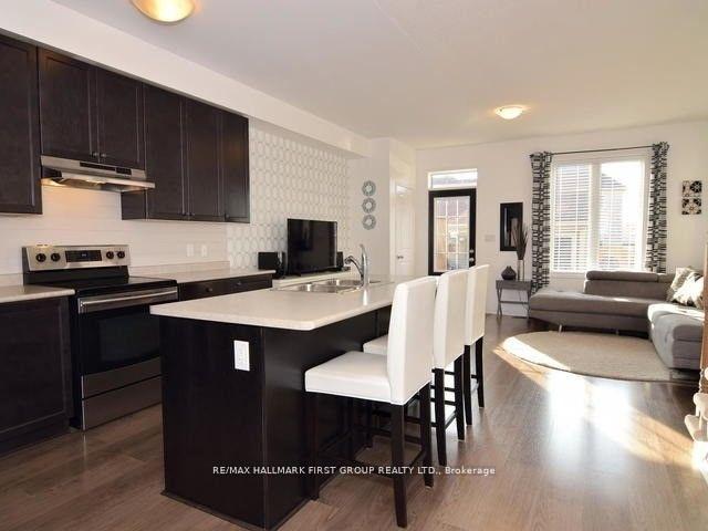 Photo 4 of 73 Ted Miller Crescent, Clarington, Bowmanville — HOMEH