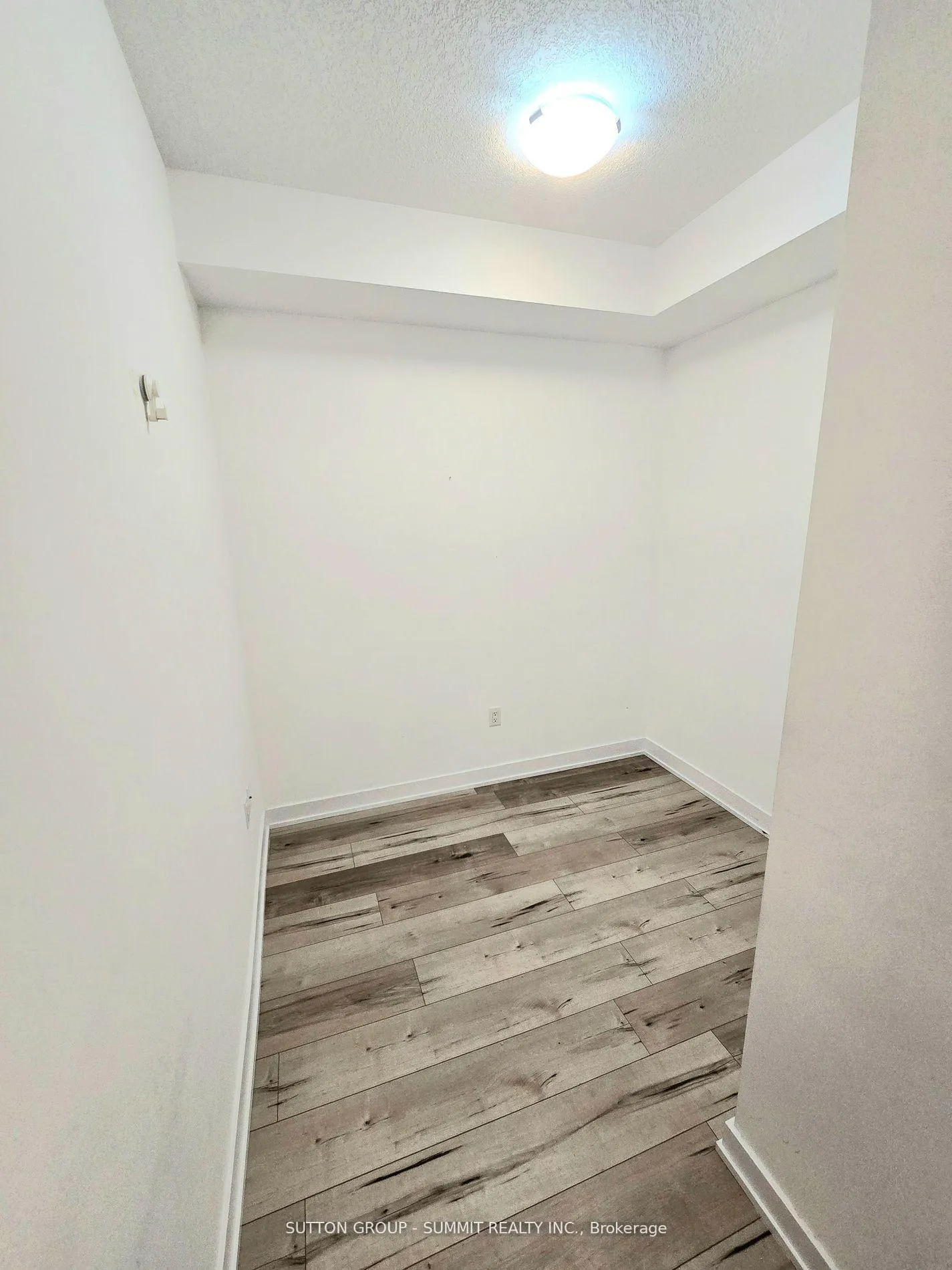Photo 22 of Unit 338, 101 Shoreview Place, Hamilton, Stoney Creek — HOMEH
