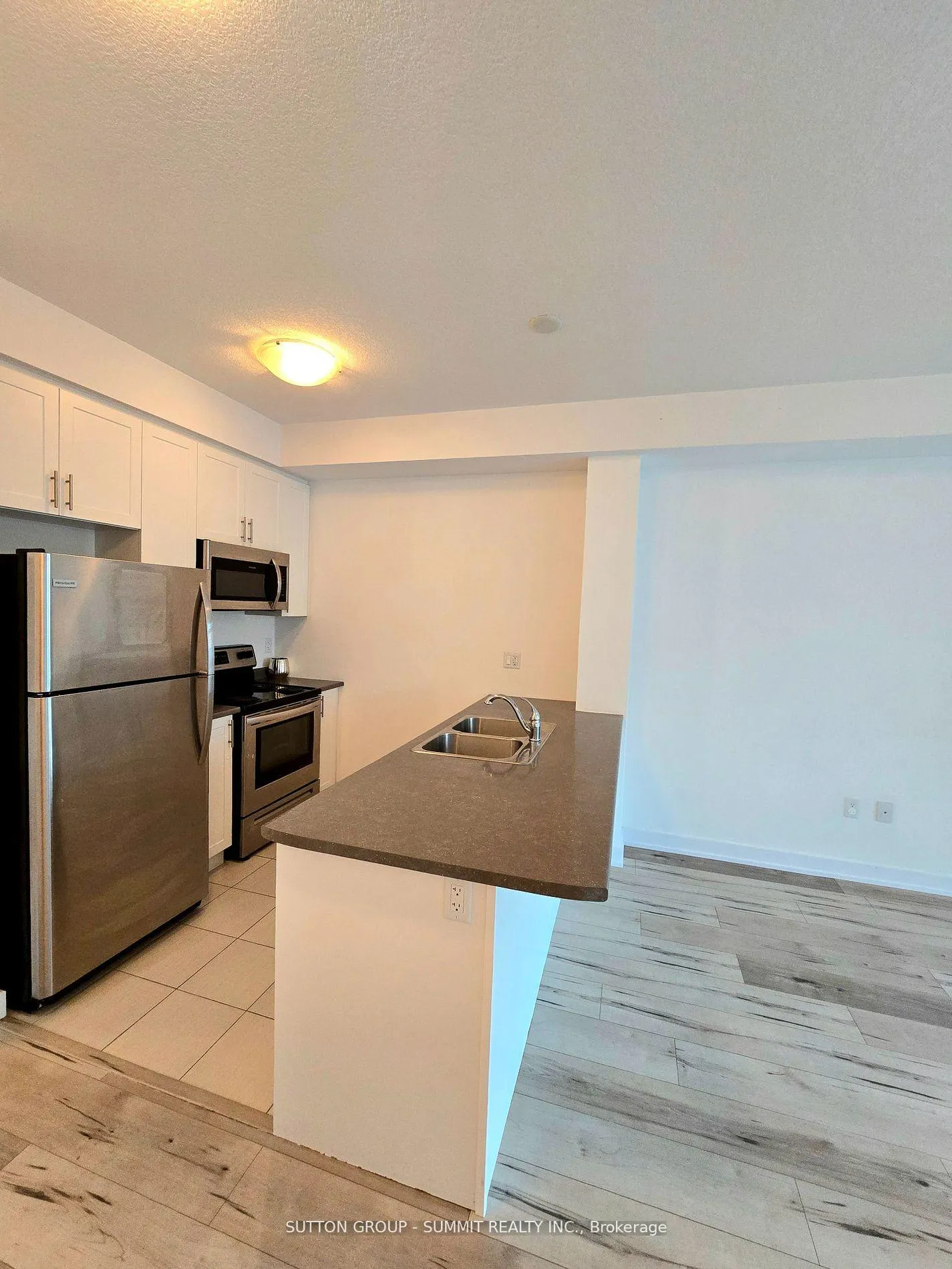 Photo 25 of Unit 338, 101 Shoreview Place, Hamilton, Stoney Creek — HOMEH