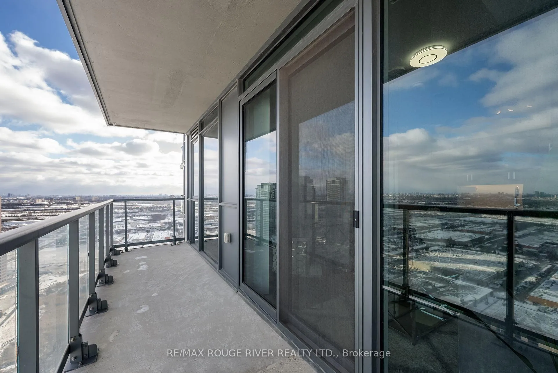 Photo 4 of Unit 3602, 7895 Jane Street, Vaughan, Concord — HOMEH