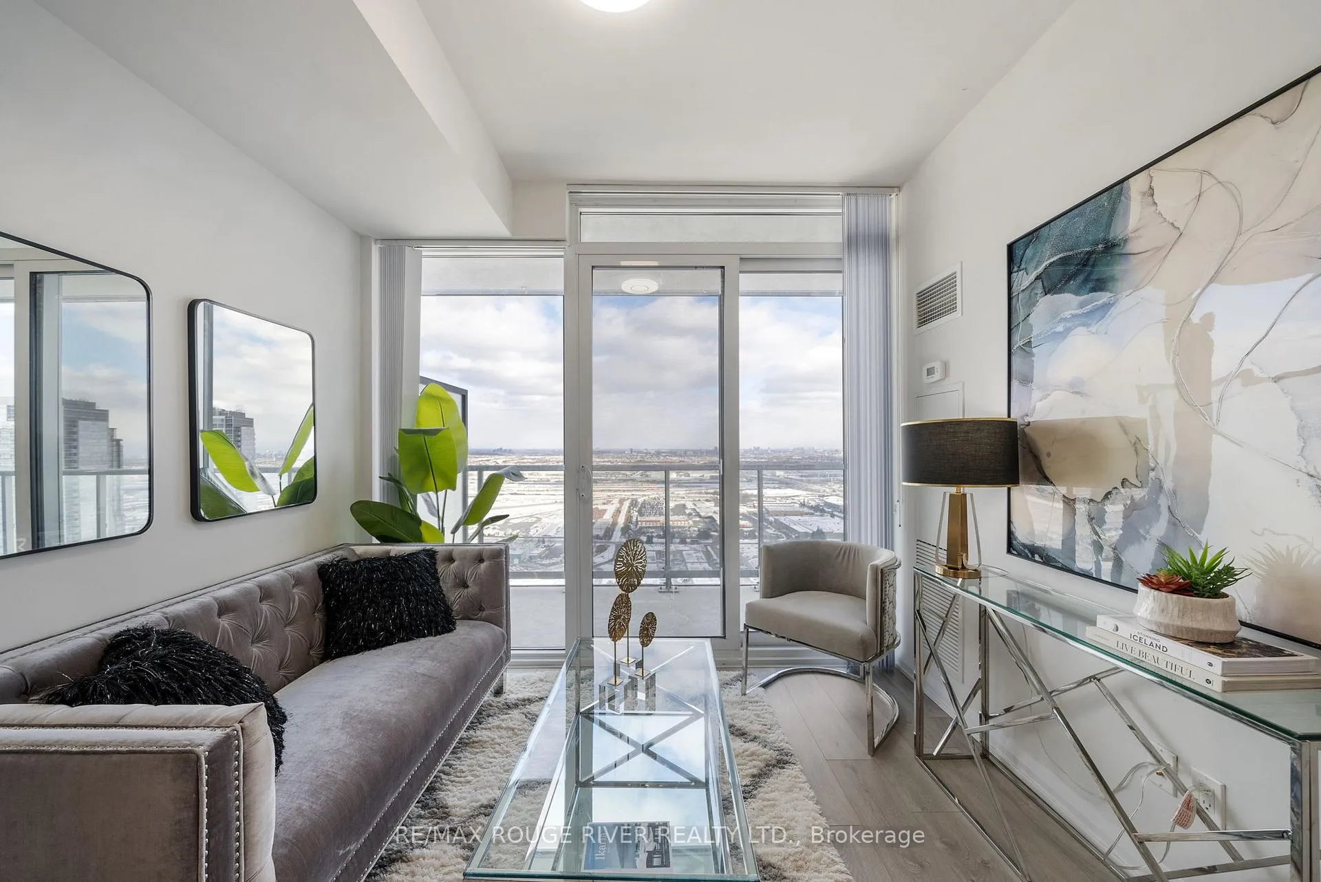 Photo 9 of Unit 3602, 7895 Jane Street, Vaughan, Concord — HOMEH