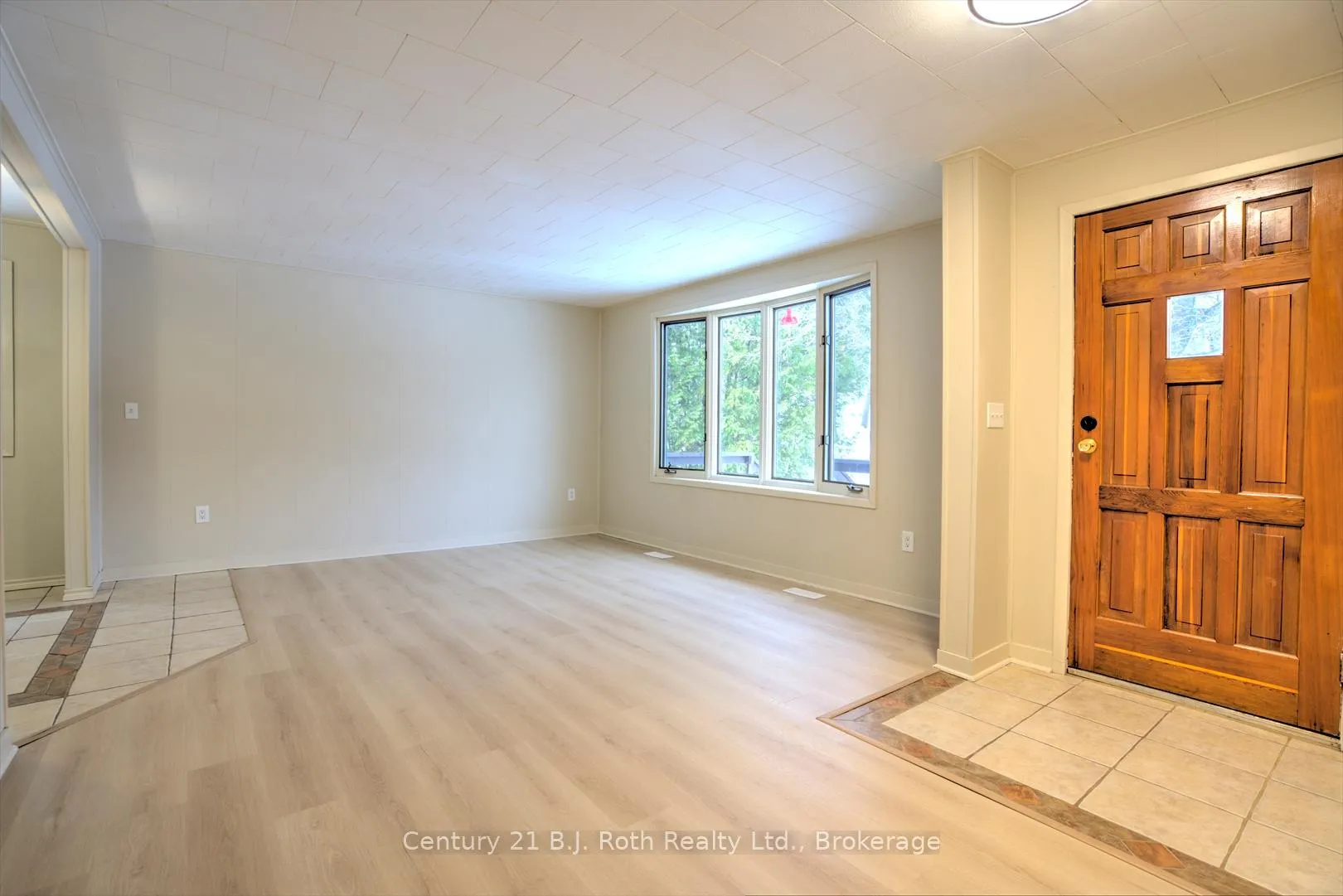 Photo 4 of 499 Margaret Street, Tay, Port McNicoll — HOMEH