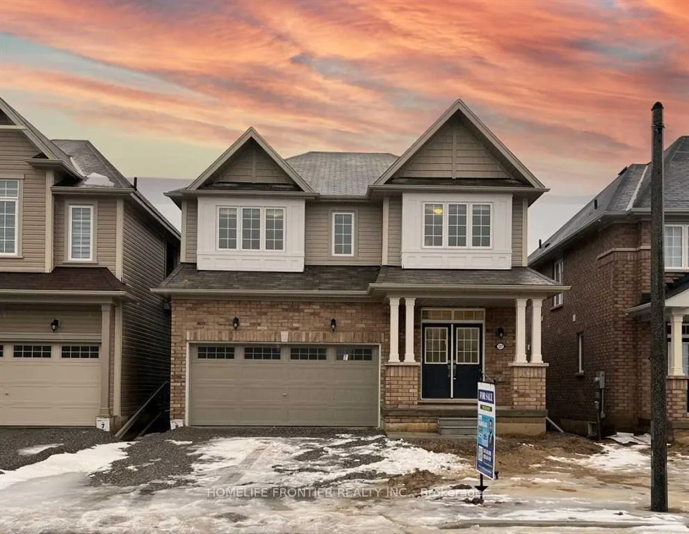 Front of 127 Munro Circle