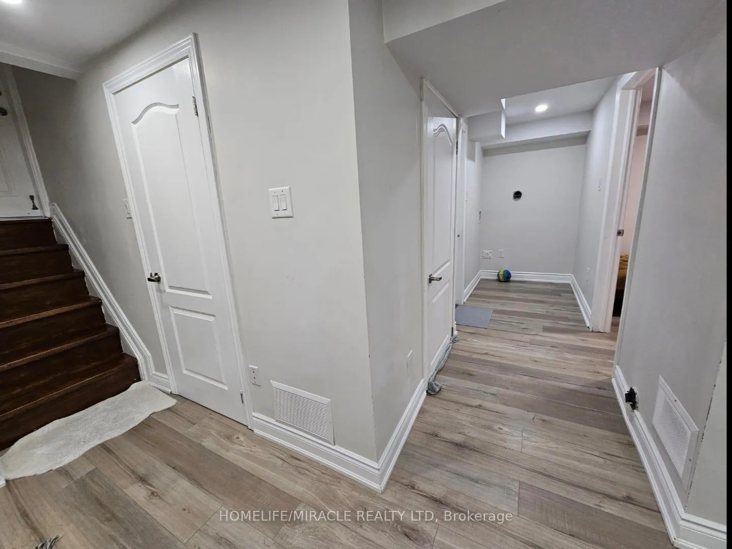 Photo 3 of 40 Judith Crescent, Brampton, Northgate — HOMEH
