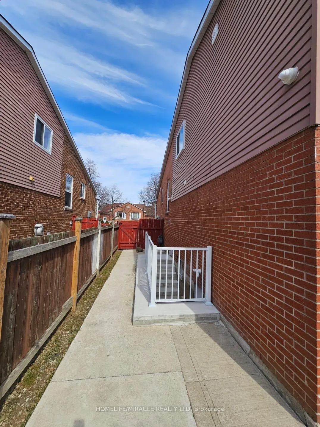 Photo 14 of 40 Judith Crescent, Brampton, Northgate — HOMEH
