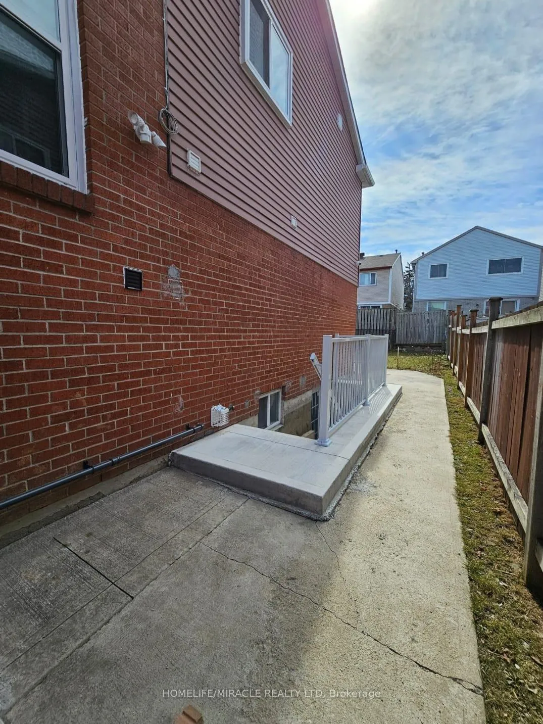 Photo 15 of 40 Judith Crescent, Brampton, Northgate — HOMEH