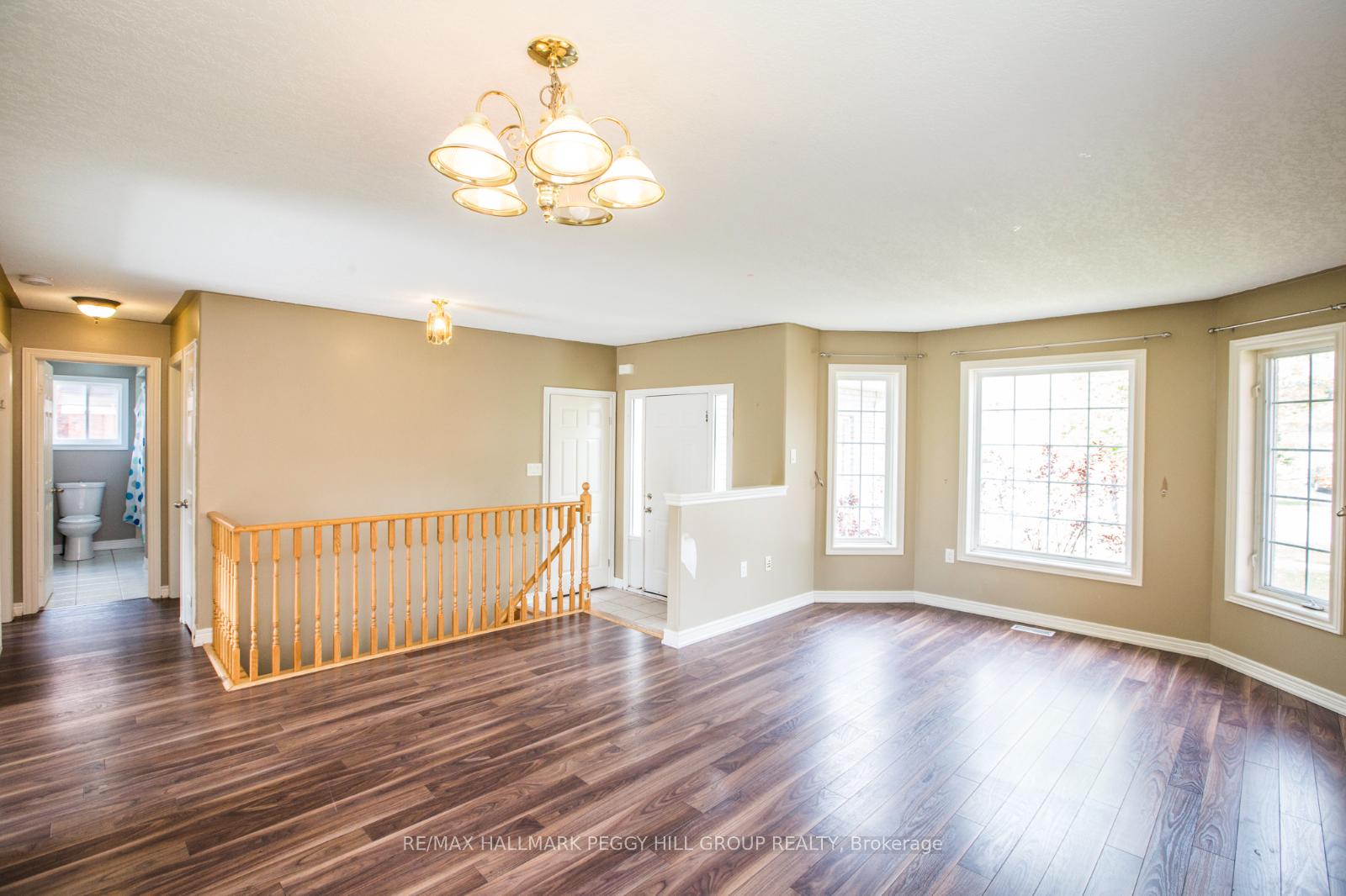 Photo 4 of 53 Marsellus Drive, Barrie, Holly — HOMEH