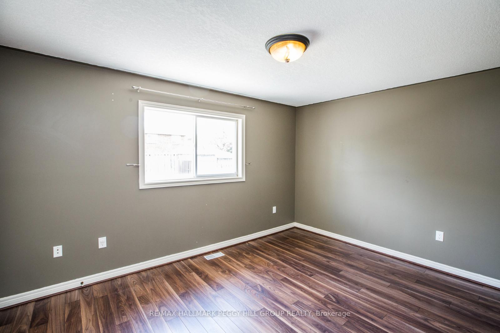 Photo 6 of 53 Marsellus Drive, Barrie, Holly — HOMEH