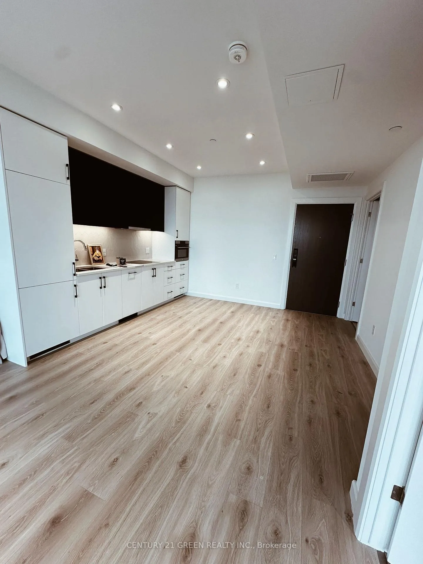 Photo 2 of Unit 702, 741 King Street, Kitchener — HOMEH