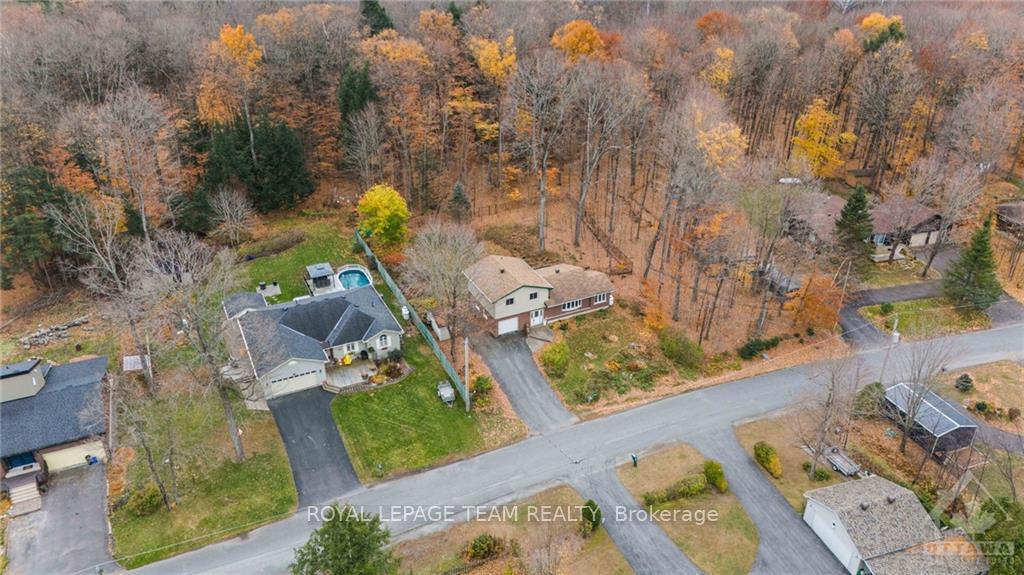 Photo 4 of 351 Riverwood Drive, Ottawa, Woodlawn/Maclarens Landing/Kilmaurs — HOMEH