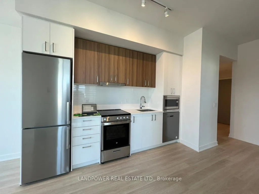 Photo 2 of Unit B-2208, 50 Upper Mall Way, Vaughan, Brownridge — HOMEH