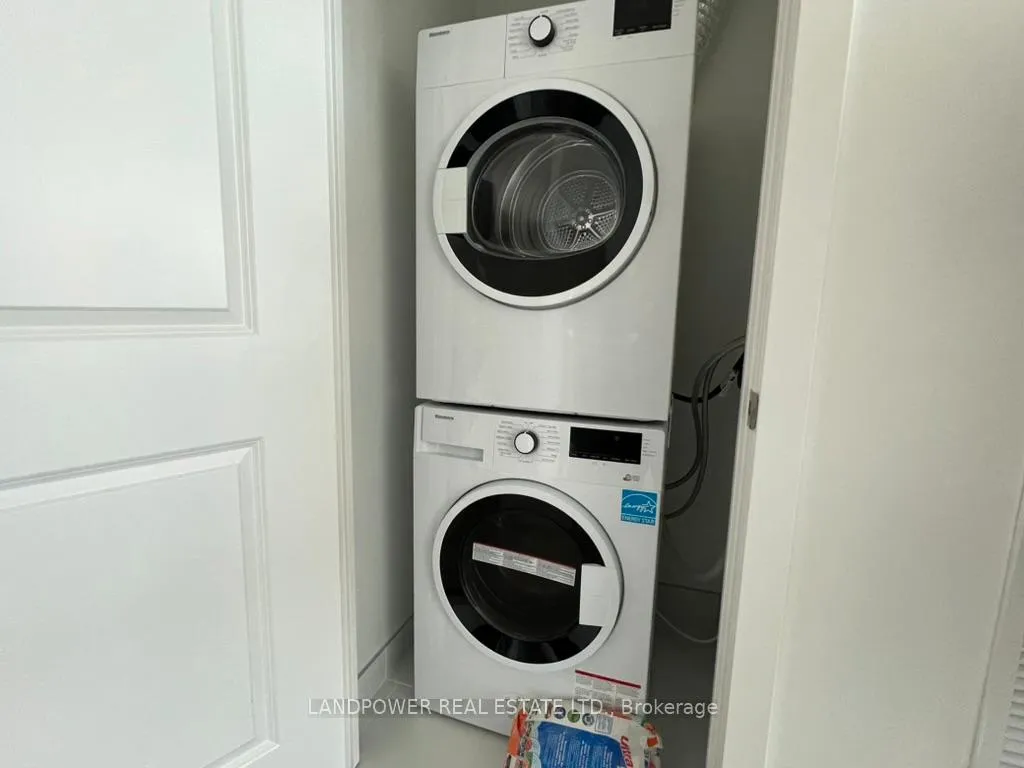 Photo 17 of Unit B-2208, 50 Upper Mall Way, Vaughan, Brownridge — HOMEH