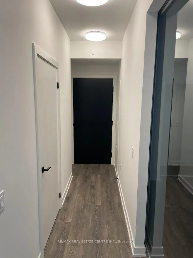 Photo 3 of Unit 2107, 127 Broadway Avenue, Toronto, Yonge-Eglinton — HOMEH
