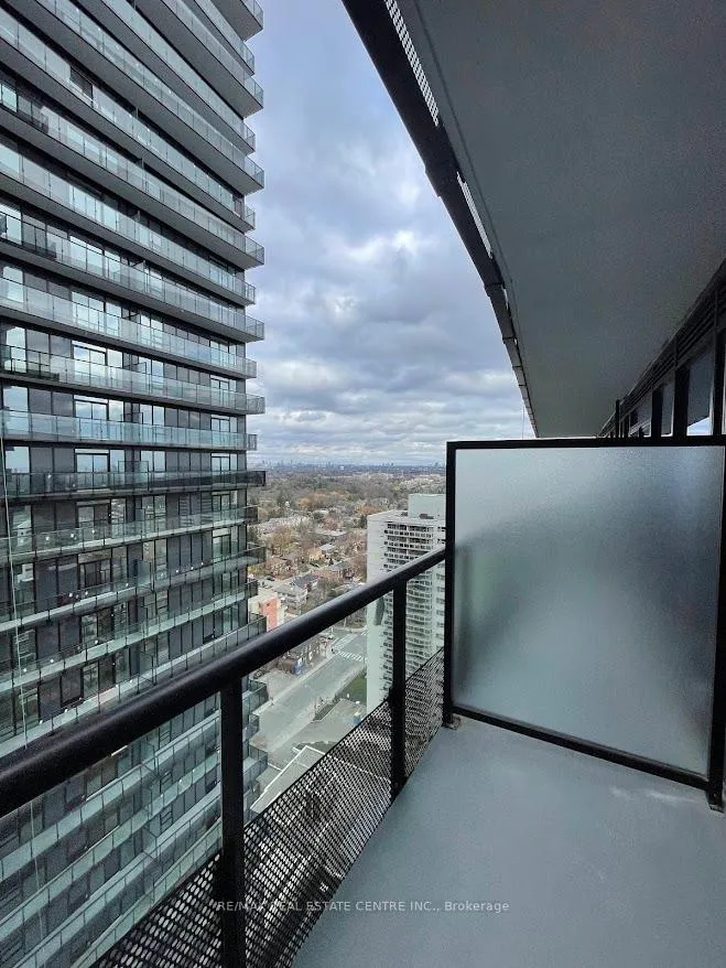 Photo 10 of Unit 2107, 127 Broadway Avenue, Toronto, Yonge-Eglinton — HOMEH