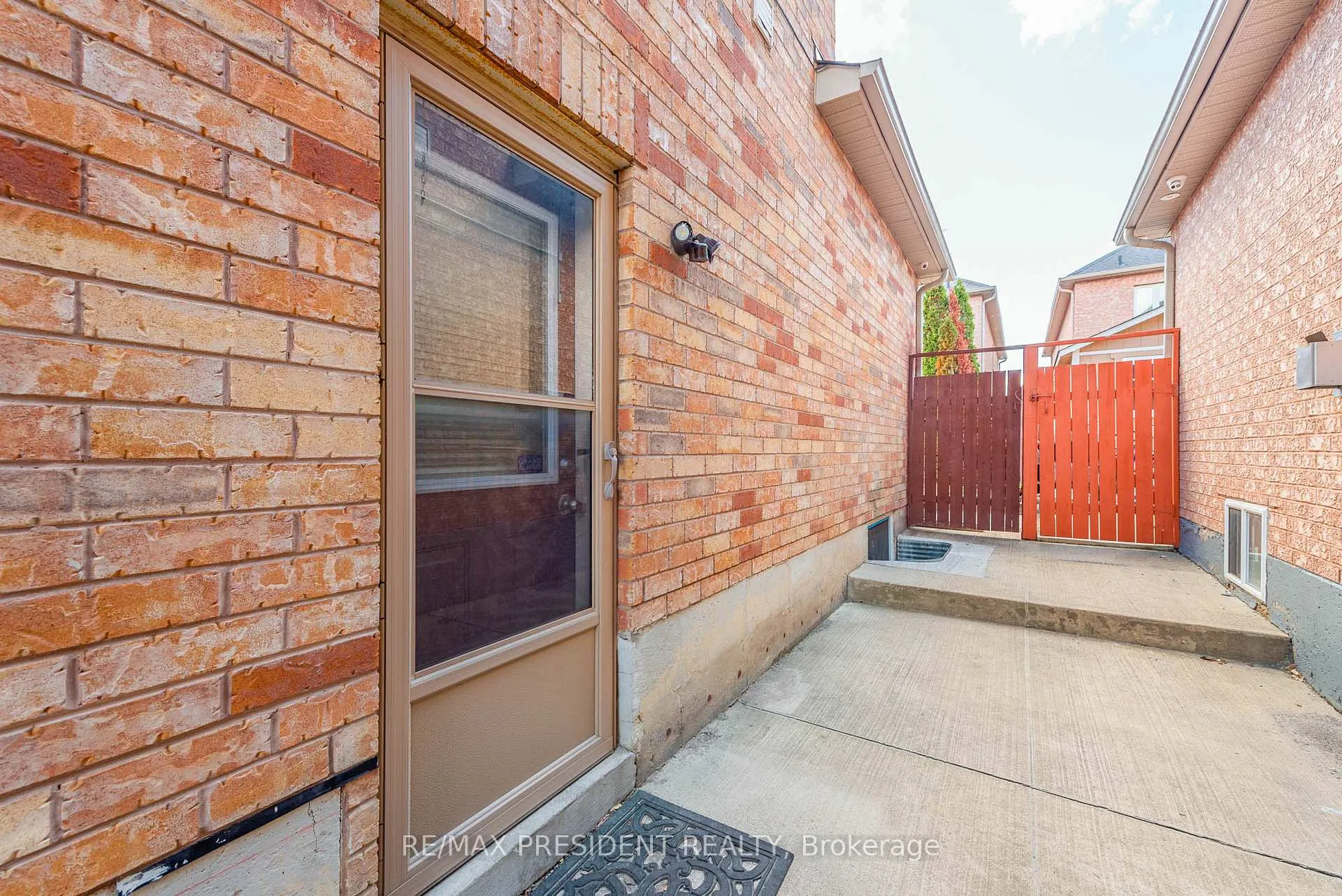 Photo 37 of 3 Carmel Crescent, Brampton, Vales of Castlemore North — HOMEH