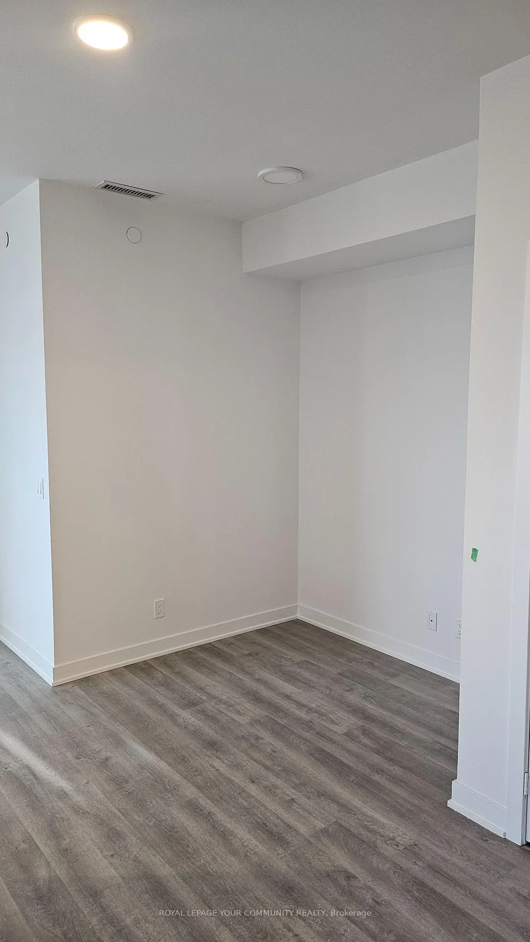 Photo 14 of Unit 1807, 30 Upper Mall Way N, Vaughan, Brownridge — HOMEH