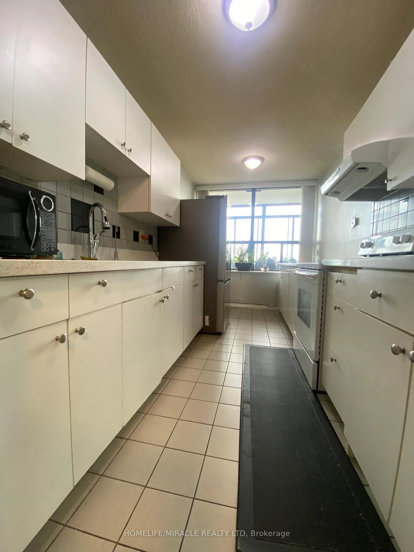Photo 7 of Unit 903, 18 Knightsbridge Road, Brampton, Queen Street Corridor — HOMEH