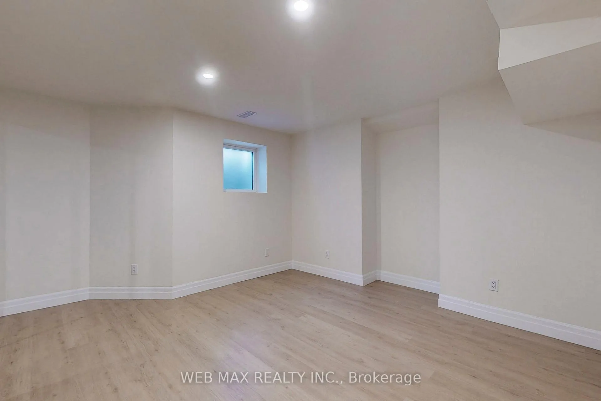 Photo 8 of Unit Bsmt, 15 Woodman's Chart, Markham, Unionville — HOMEH