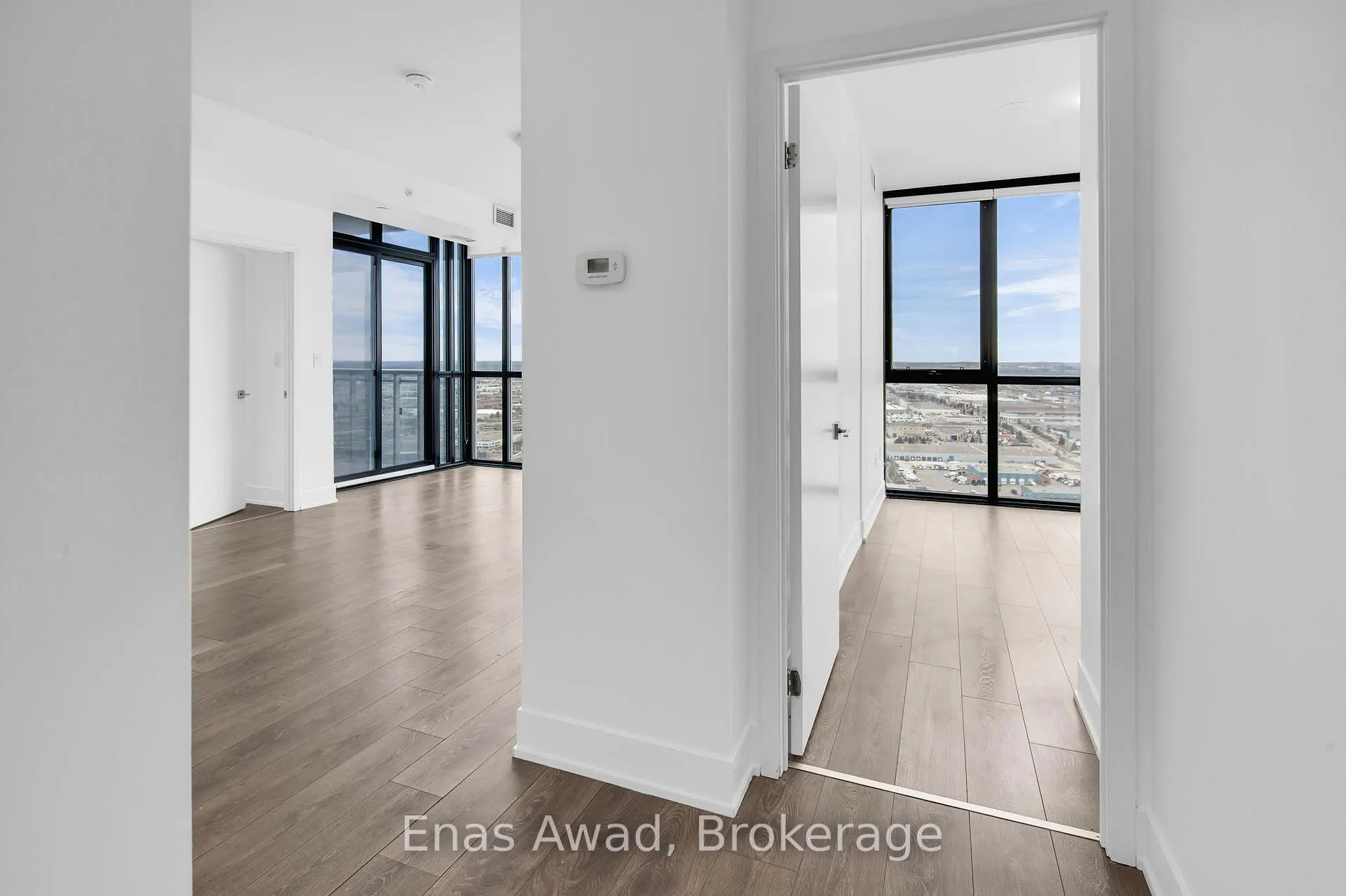 Photo 7 of Unit 3207, 2916 Highway 7, Vaughan, Concord — HOMEH
