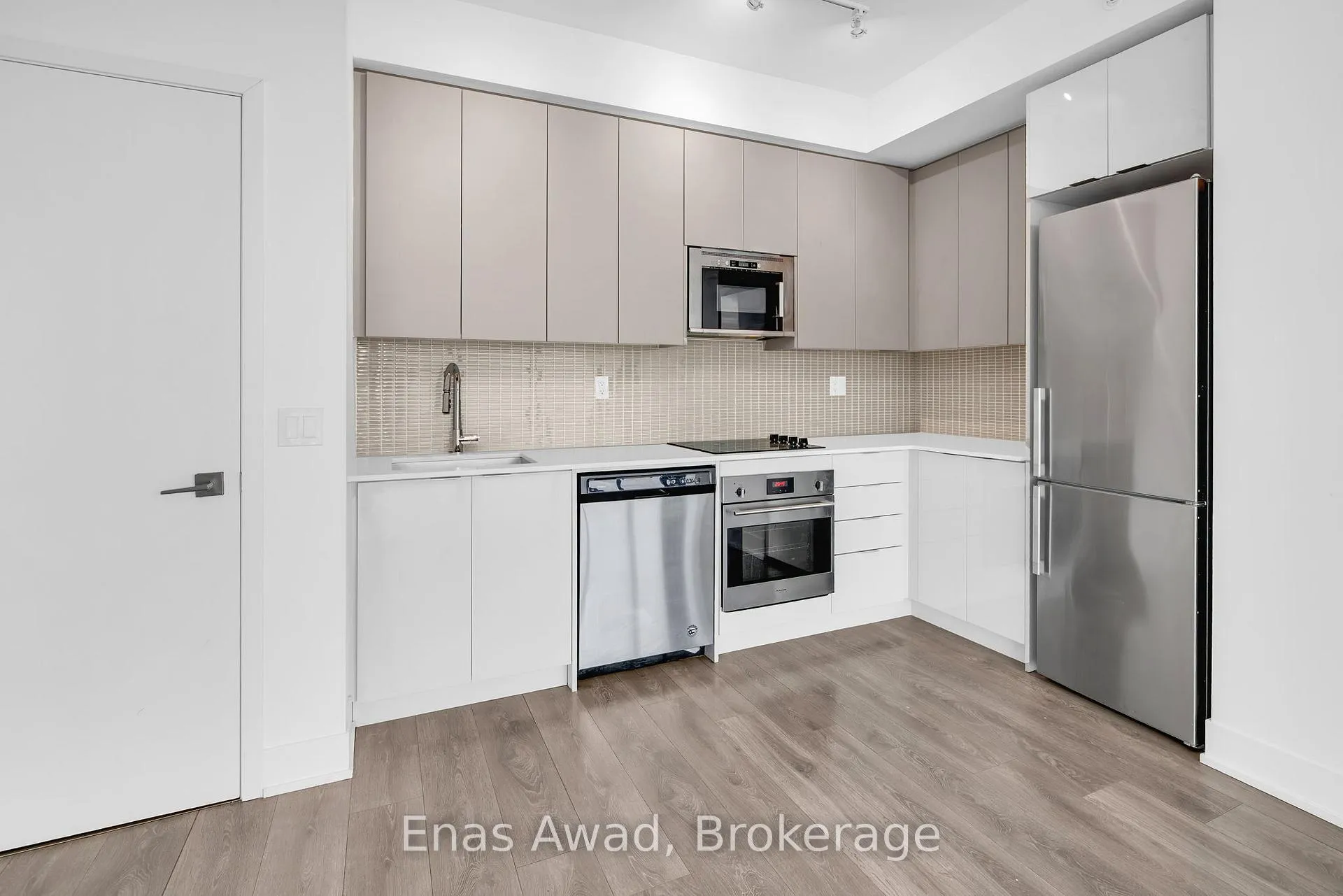 Photo 10 of Unit 3207, 2916 Highway 7, Vaughan, Concord — HOMEH