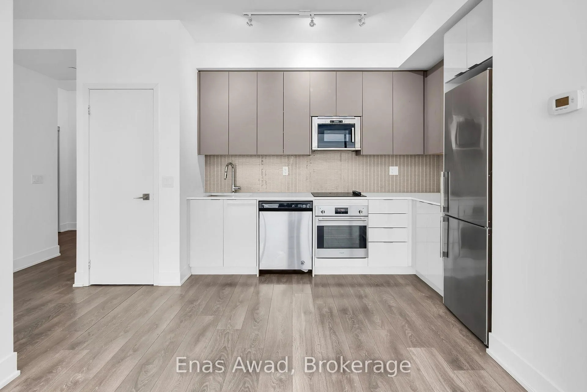 Photo 11 of Unit 3207, 2916 Highway 7, Vaughan, Concord — HOMEH