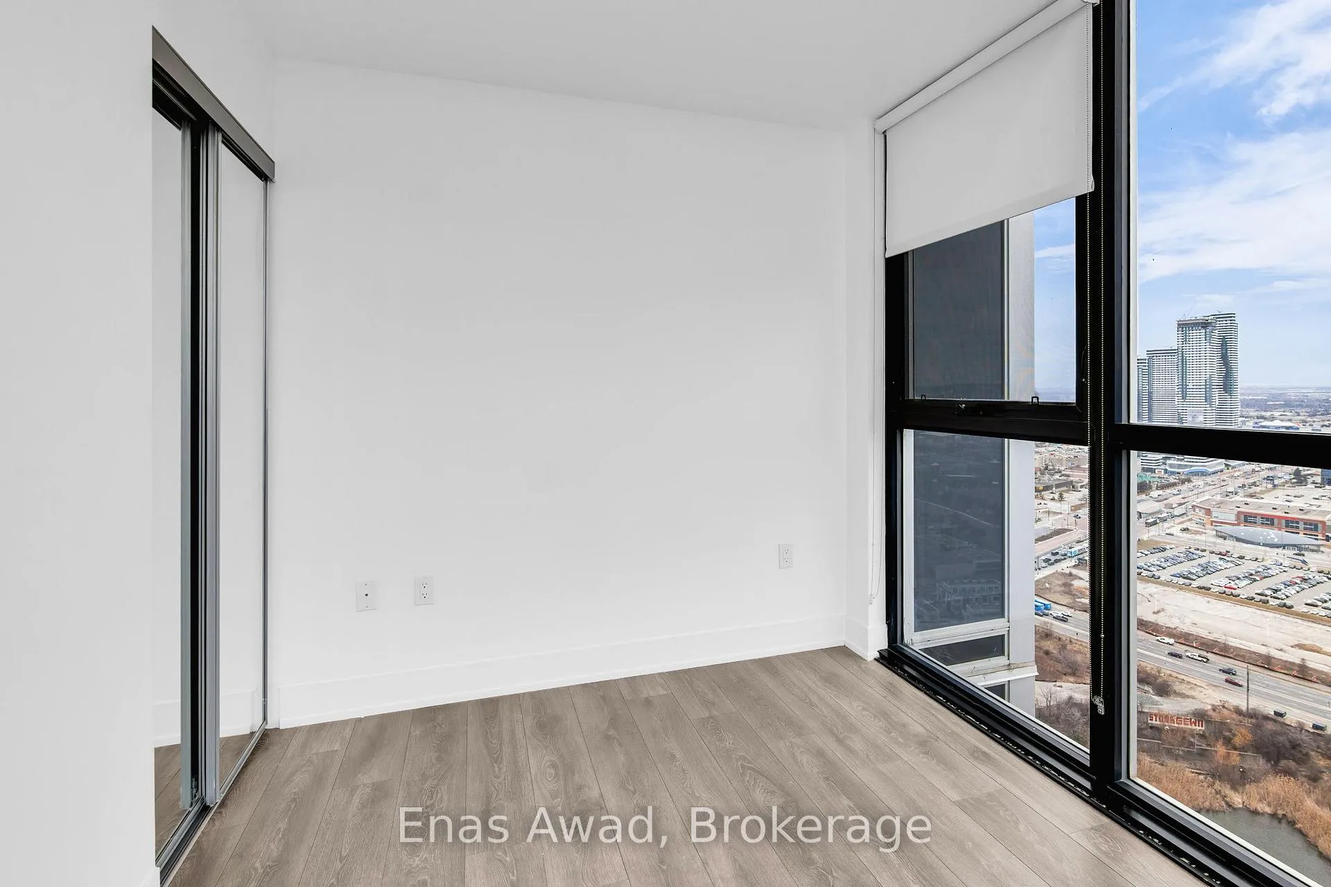 Photo 21 of Unit 3207, 2916 Highway 7, Vaughan, Concord — HOMEH