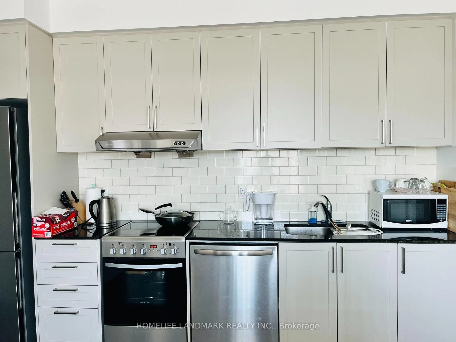 Photo 3 of Unit 308E, 278 Buchanan Drive, Markham, Unionville — HOMEH