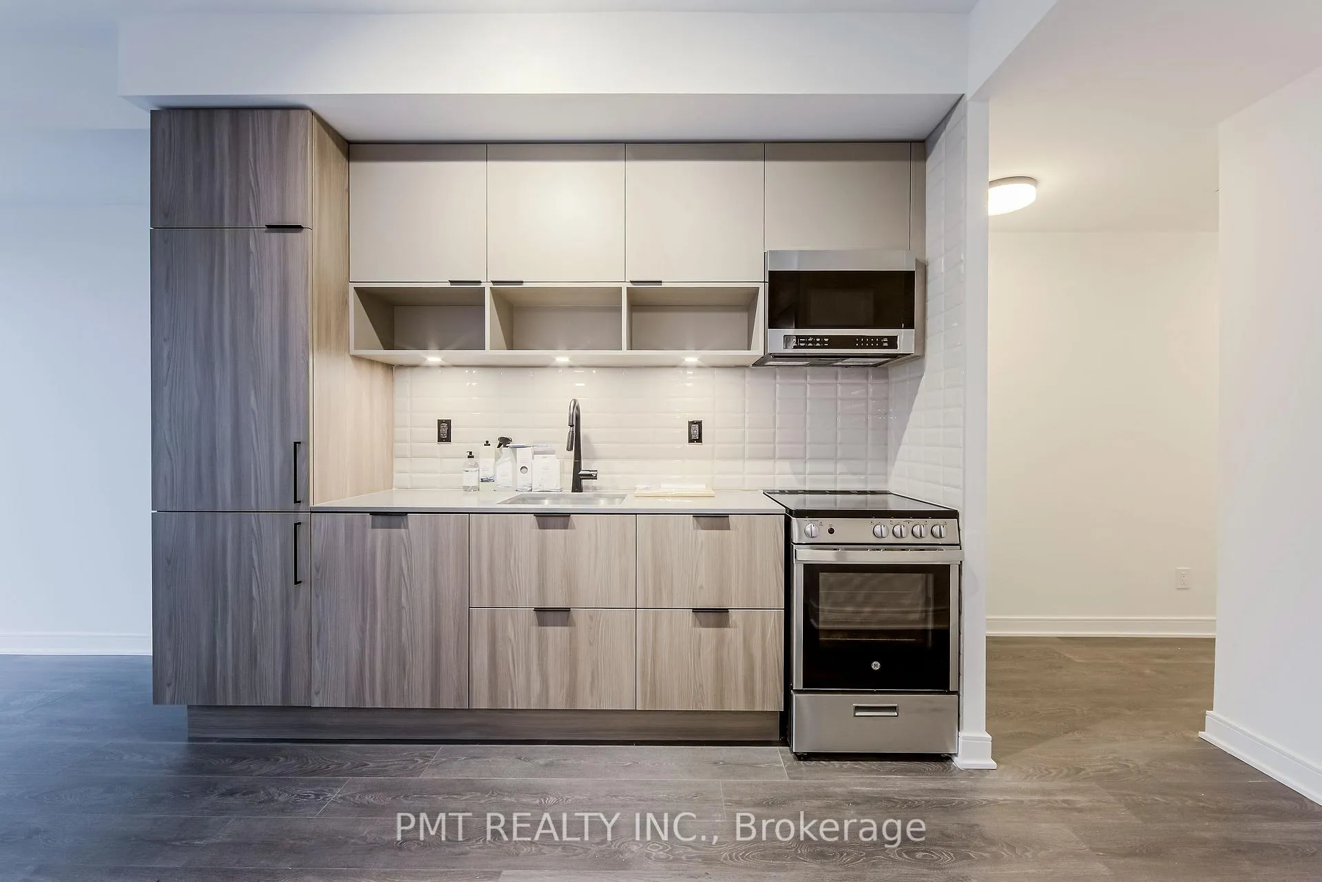 Photo 7 of Unit N612, 35 Rolling Mills Road, Toronto, Waterfront Communities — HOMEH