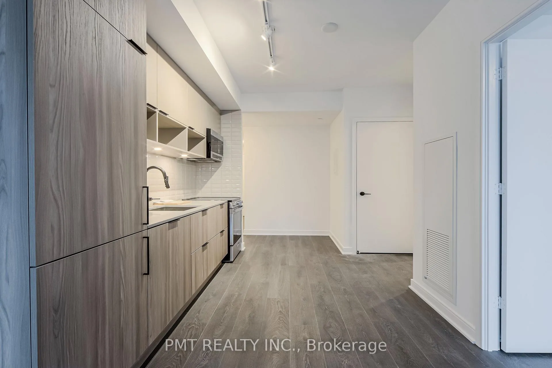 Photo 9 of Unit N612, 35 Rolling Mills Road, Toronto, Waterfront Communities — HOMEH