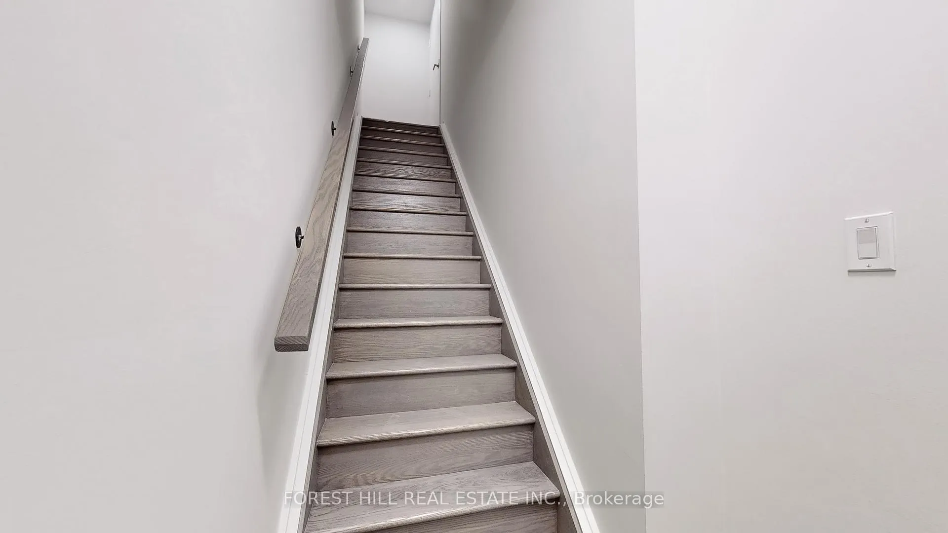 Photo 2 of Unit TH 313, 130 Honeycrisp Crescent, Vaughan, Vaughan Corporate Centre — HOMEH