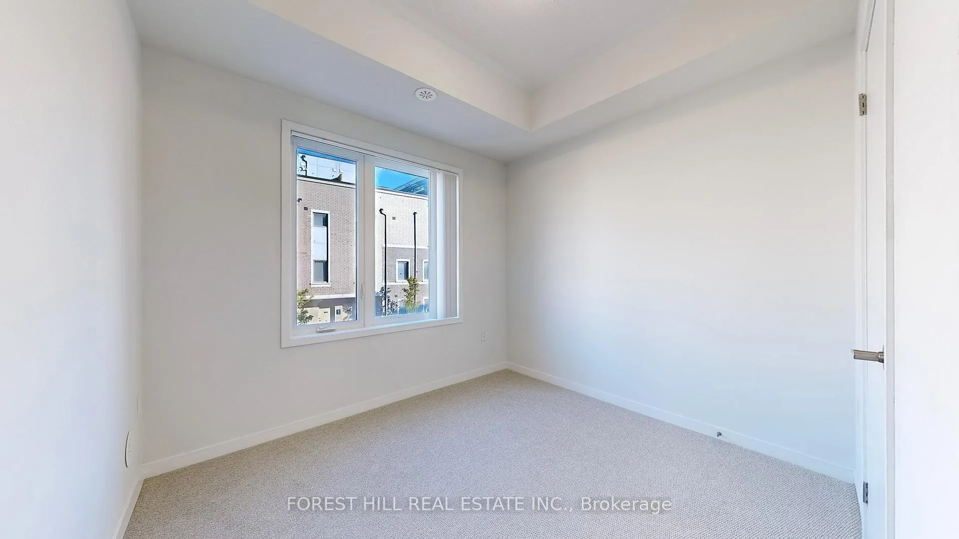 Photo 13 of Unit TH 313, 130 Honeycrisp Crescent, Vaughan, Vaughan Corporate Centre — HOMEH