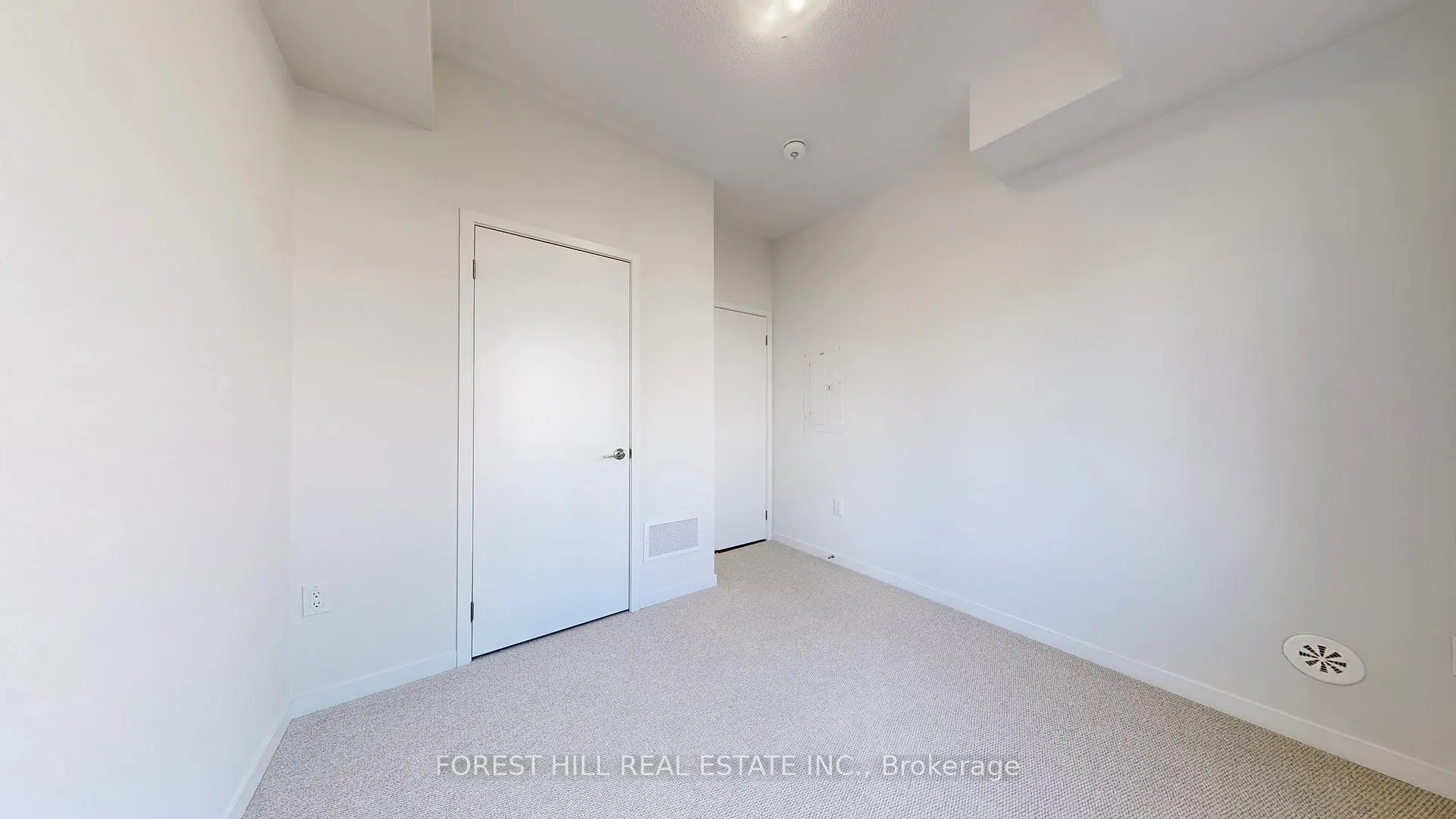 Photo 15 of Unit TH 313, 130 Honeycrisp Crescent, Vaughan, Vaughan Corporate Centre — HOMEH