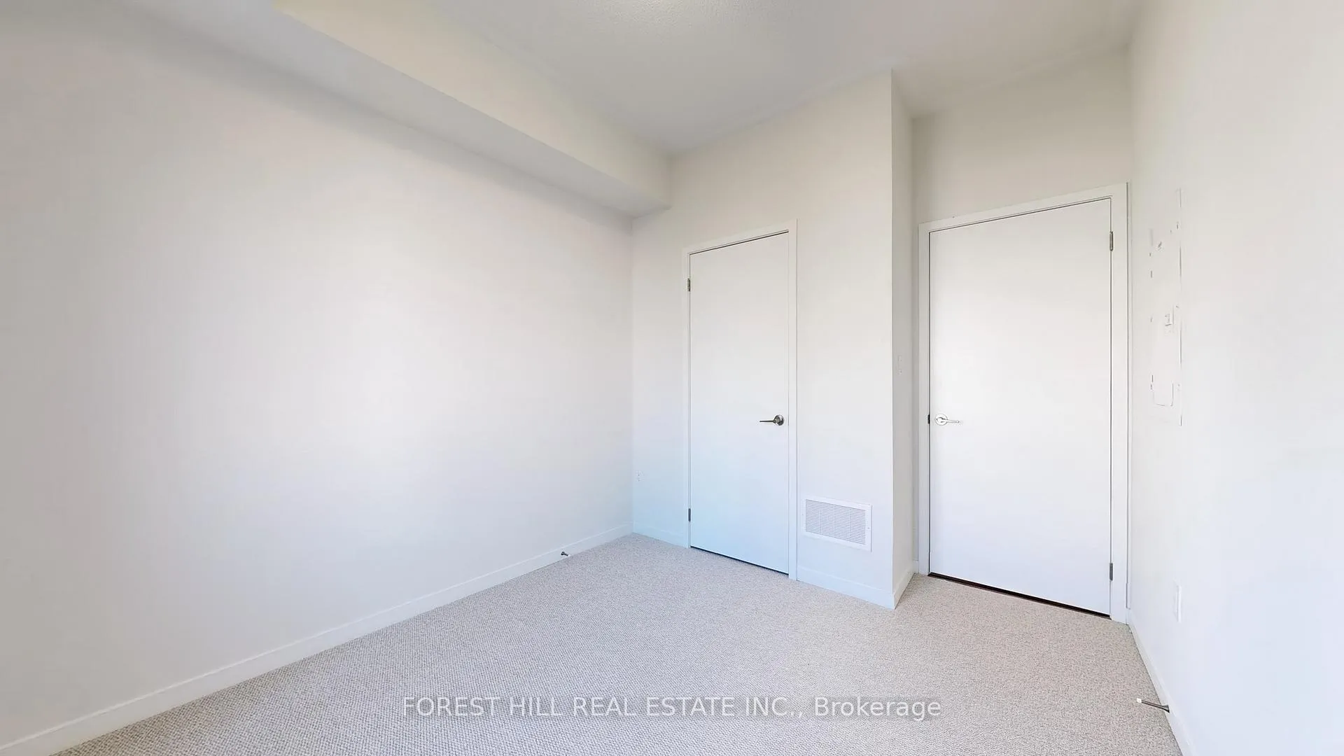Photo 16 of Unit TH 313, 130 Honeycrisp Crescent, Vaughan, Vaughan Corporate Centre — HOMEH