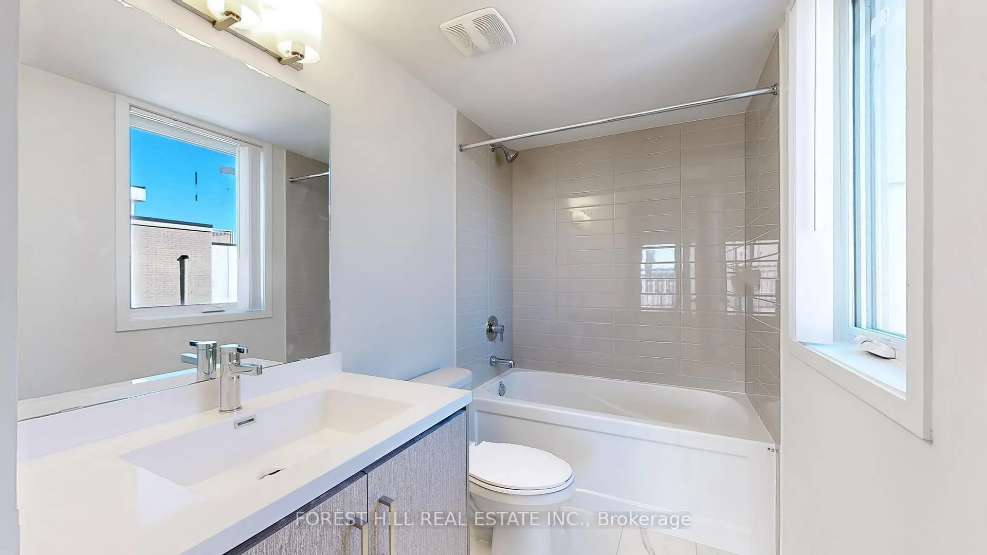 Photo 23 of Unit TH 313, 130 Honeycrisp Crescent, Vaughan, Vaughan Corporate Centre — HOMEH
