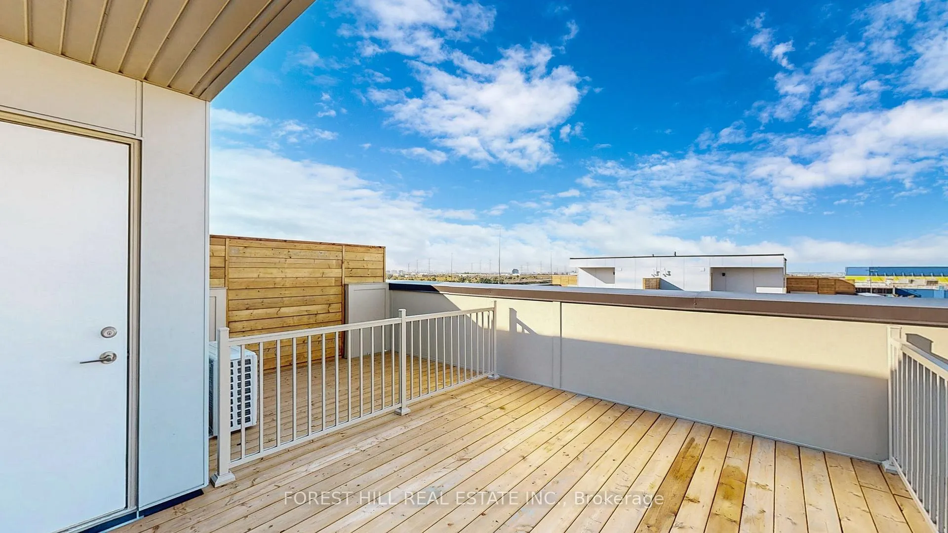 Photo 32 of Unit TH 313, 130 Honeycrisp Crescent, Vaughan, Vaughan Corporate Centre — HOMEH