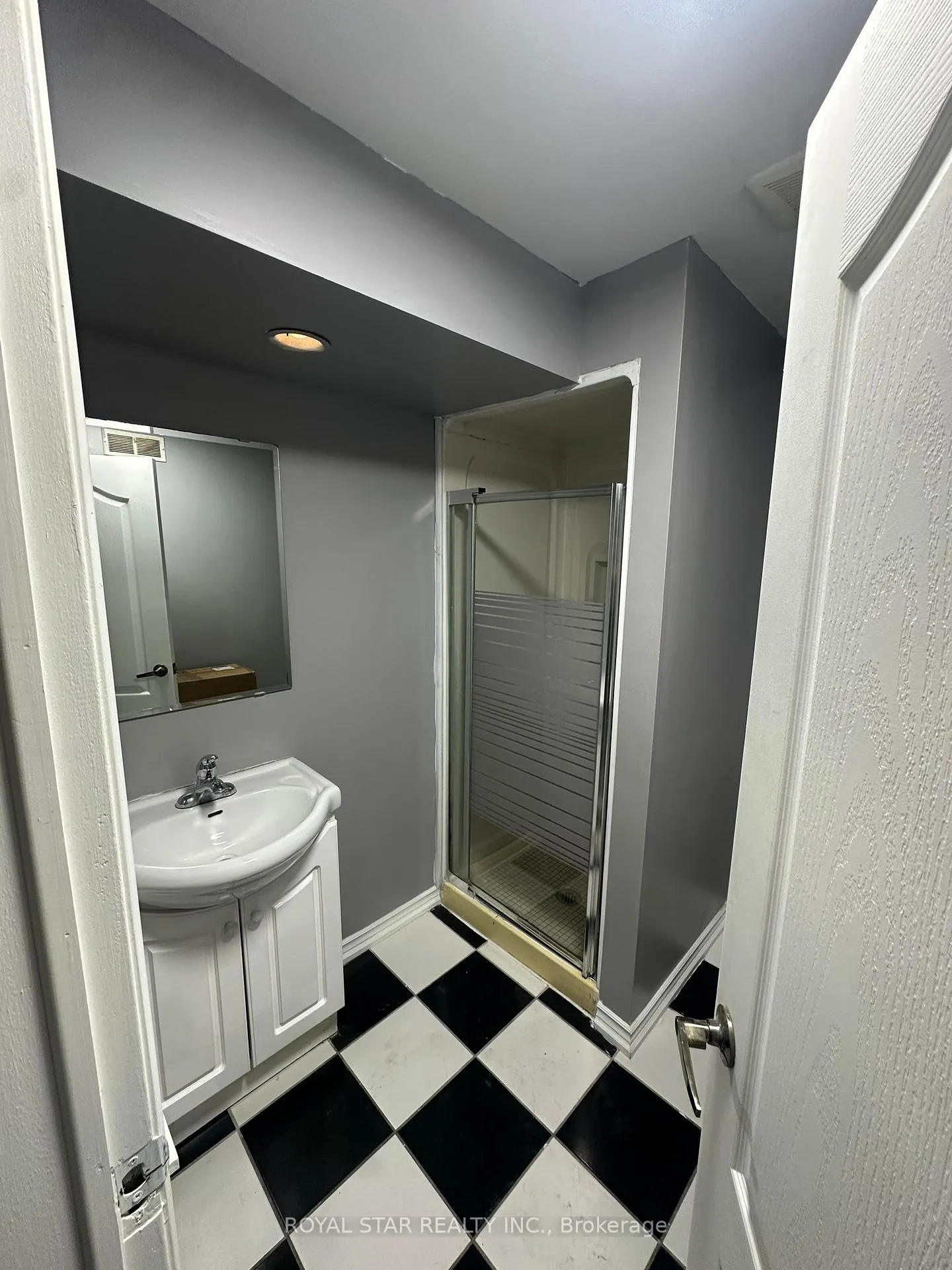 Photo 5 of 99 Romy Crescent, Thorold, Confederation Heights — HOMEH