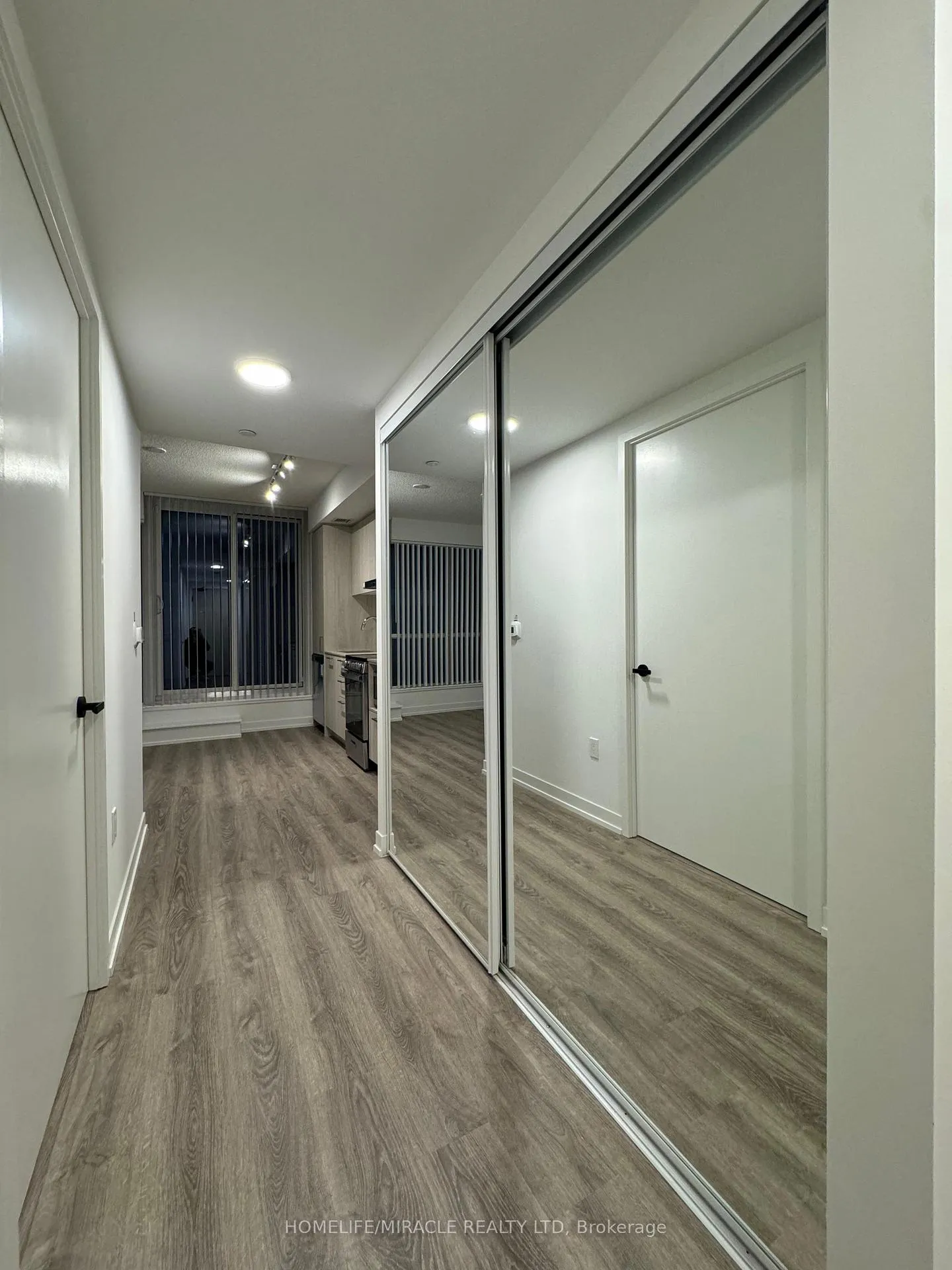 Photo 5 of Unit 316, 195 Commerce Street, Vaughan, Vaughan Corporate Centre — HOMEH