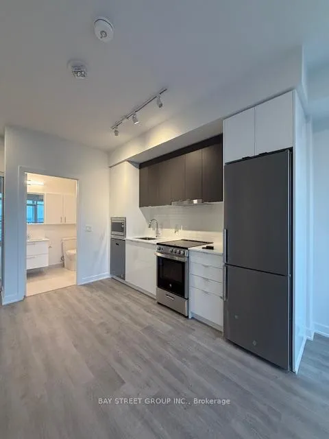 Photo 3 of Unit 2307, 50 Upper Mall Way, Vaughan, Brownridge — HOMEH