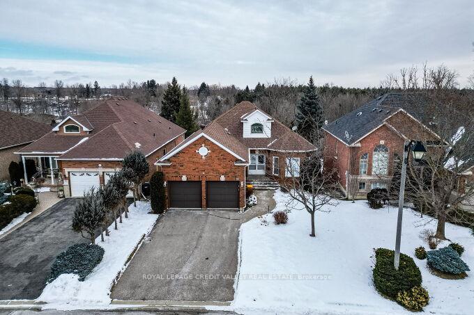 Photo 2 of 15 Kirkwood Crescent, Caledon, Rural Caledon — HOMEH