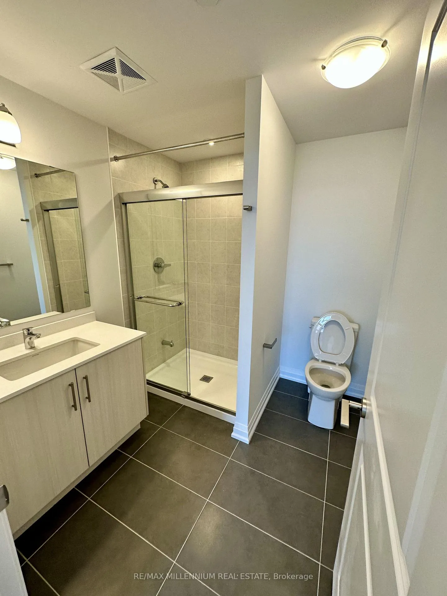 Photo 10 of Unit 351, 75 Attmar Drive, Brampton, Brampton East — HOMEH